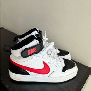 Kids sneakers Nike size5y/37,5 Europ/23,5 cm